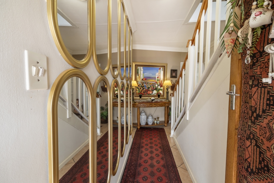 6 Bedroom Property for Sale in Melodie North West